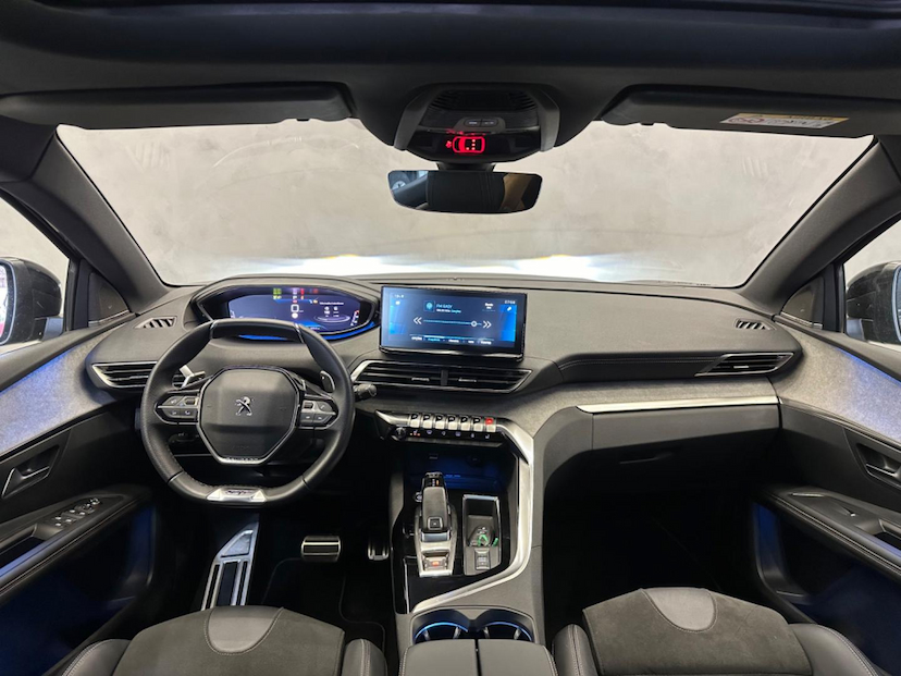 Foto do veículo PEUGEOT 3008  GT 2023 14.217 KM 189.900,00