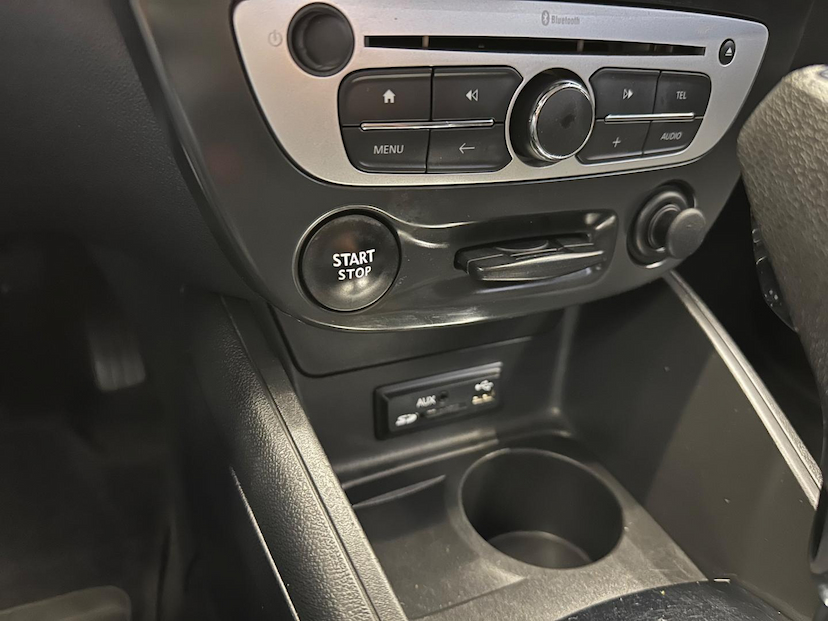 Foto do veículo RENAULT FLUENCE  DYN PL 2016 102.548 KM 54.900,00