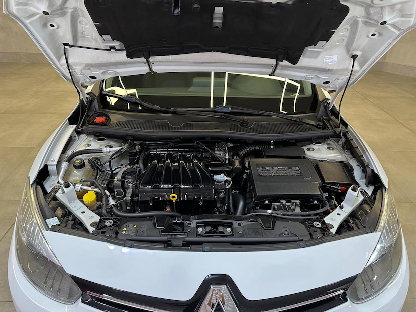 Foto do veículo RENAULT FLUENCE  DYN PL 2016 102.548 KM 54.900,00