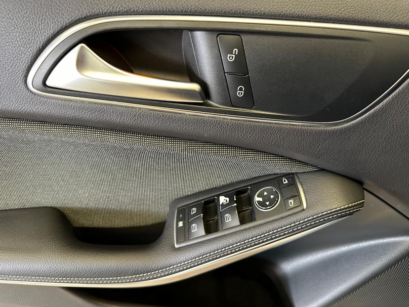 Foto do veículo MERCEDES-BENZ A 200 FF 2018 107.113 KM 105.900,00