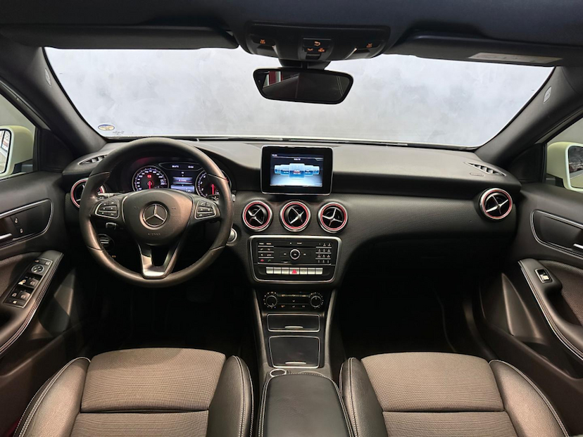 Foto do veículo MERCEDES-BENZ A 200 FF 2018 107.113 KM 105.900,00