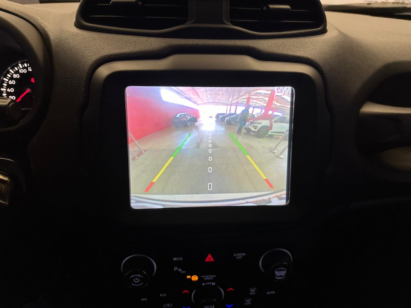 Foto do veículo JEEP RENEGADE  LNGTD AT D 2020 24.963 KM 108.900,00