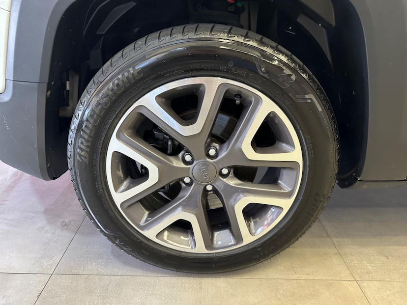 Foto do veículo JEEP RENEGADE  LNGTD AT D 2020 24.963 KM 108.900,00