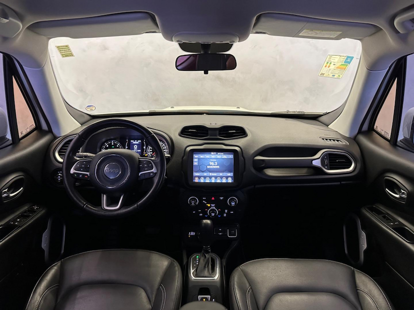 Foto do veículo JEEP RENEGADE  LNGTD AT D 2020 24.963 KM 108.900,00