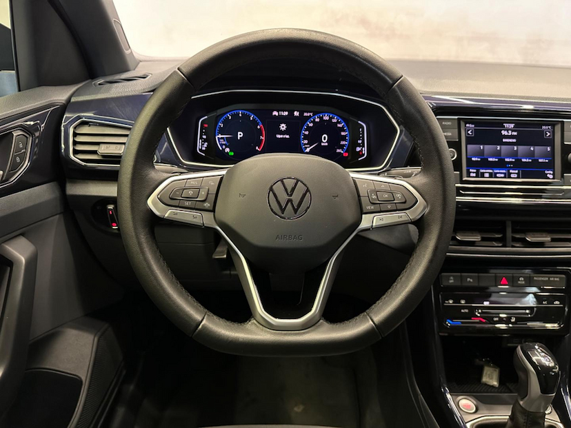Foto do veículo VOLKSWAGEN T-CROSS T CROSS CL TSI AD 2023 21.695 KM 115.900,00