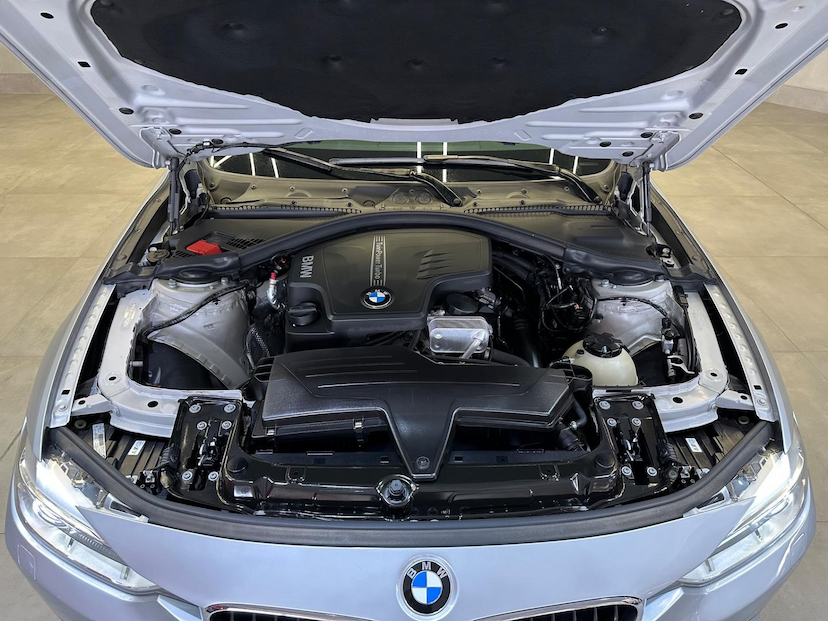 Foto do veículo BMW 328I  3A51 2014 101.913 KM 108.900,00
