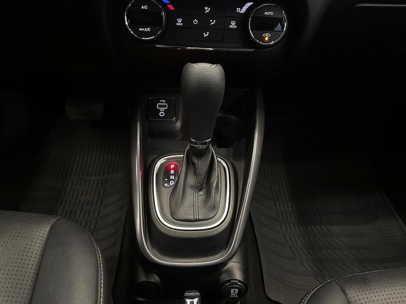 Foto do veículo FIAT CRONOS  PRECISION 1.8 16V FLEX AUT 2019 77.367 KM 71.900,00