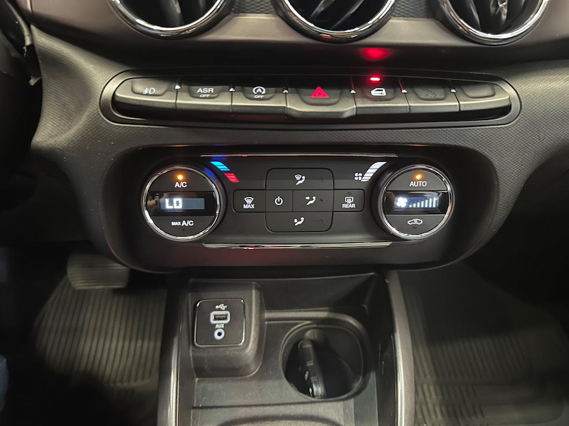 Foto do veículo FIAT CRONOS  PRECISION 1.8 16V FLEX AUT 2019 77.367 KM 71.900,00