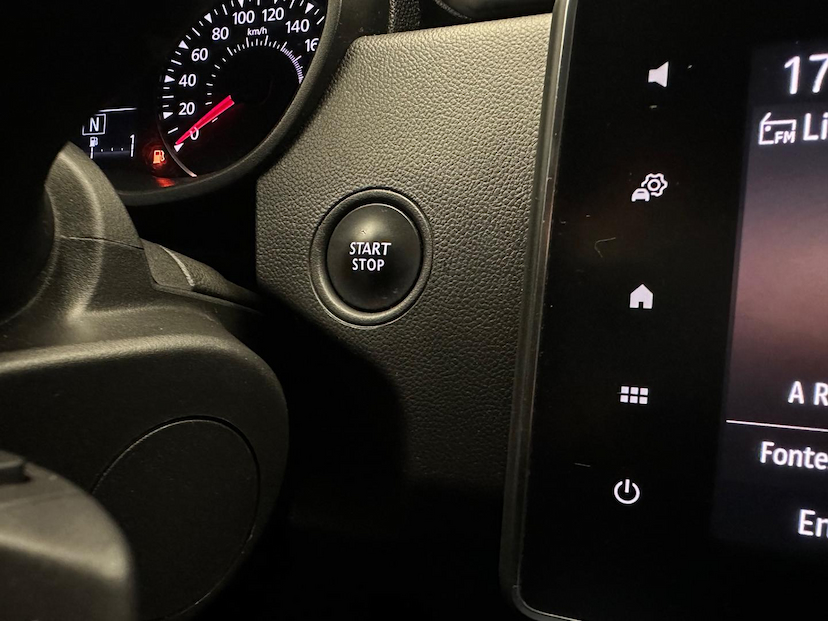 Foto do veículo RENAULT DUSTER  ICONIC 1.6 CVT FLEX 2021 67.727 KM 91.900,00