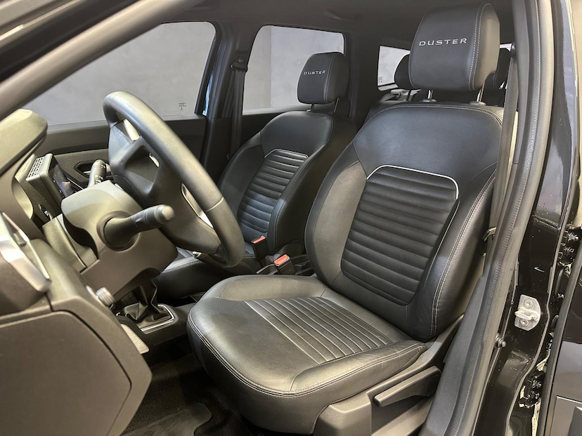 Foto do veículo RENAULT DUSTER  ICONIC 1.6 CVT FLEX 2021 67.727 KM 91.900,00