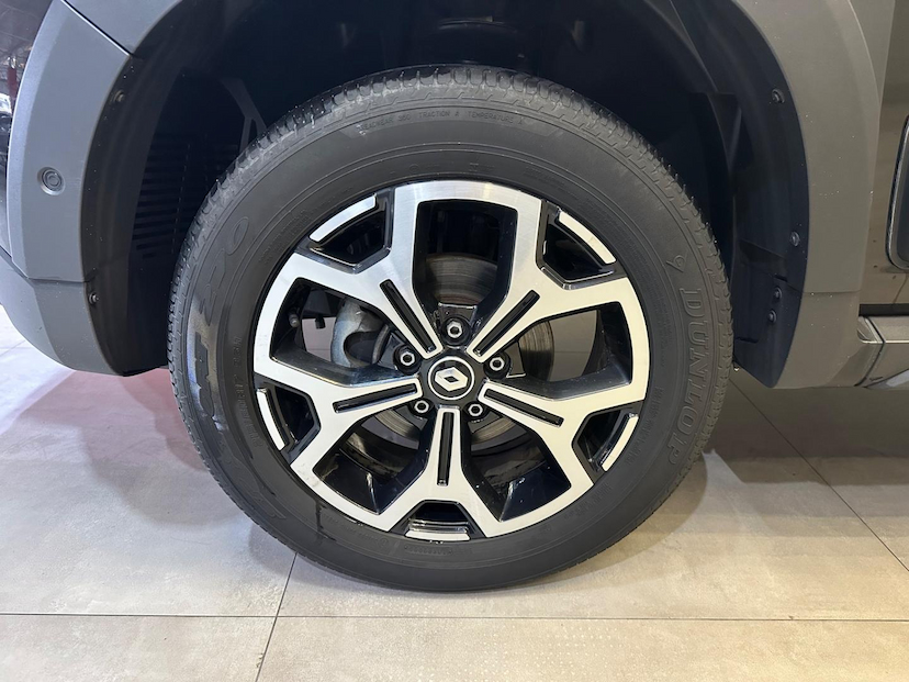 Foto do veículo RENAULT DUSTER  ICONIC 1.6 CVT FLEX 2021 67.727 KM 91.900,00
