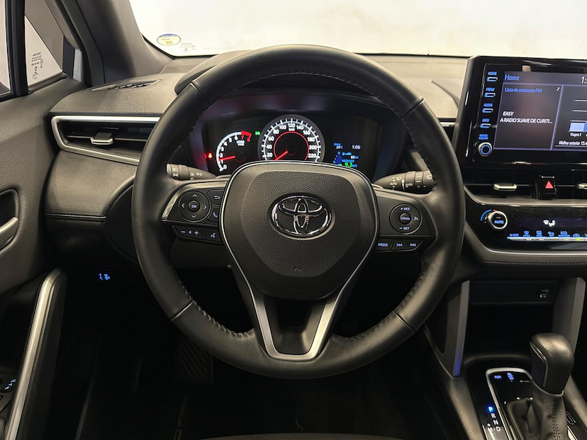 Foto do veículo TOYOTA COROLLA CROSS  XRE 2.0 16V FLEX AUT 2022 23.321 KM 139.900,00