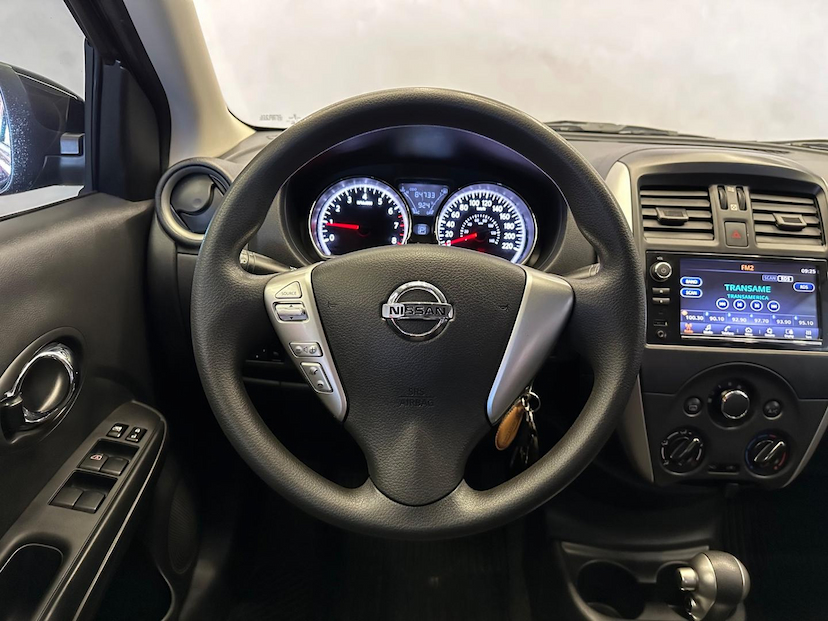 Foto do veículo NISSAN VERSA  16SV CVT 2020 84.635 KM 63.900,00