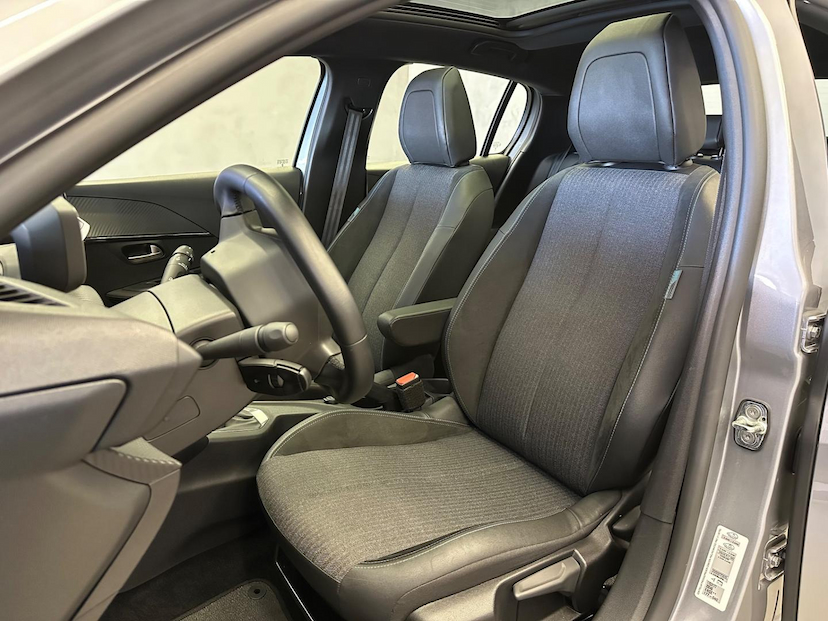 Foto do veículo PEUGEOT 208  STYLE 1.0 TURBO FLEX 5P AUT 2024 11.224 KM 96.900,00