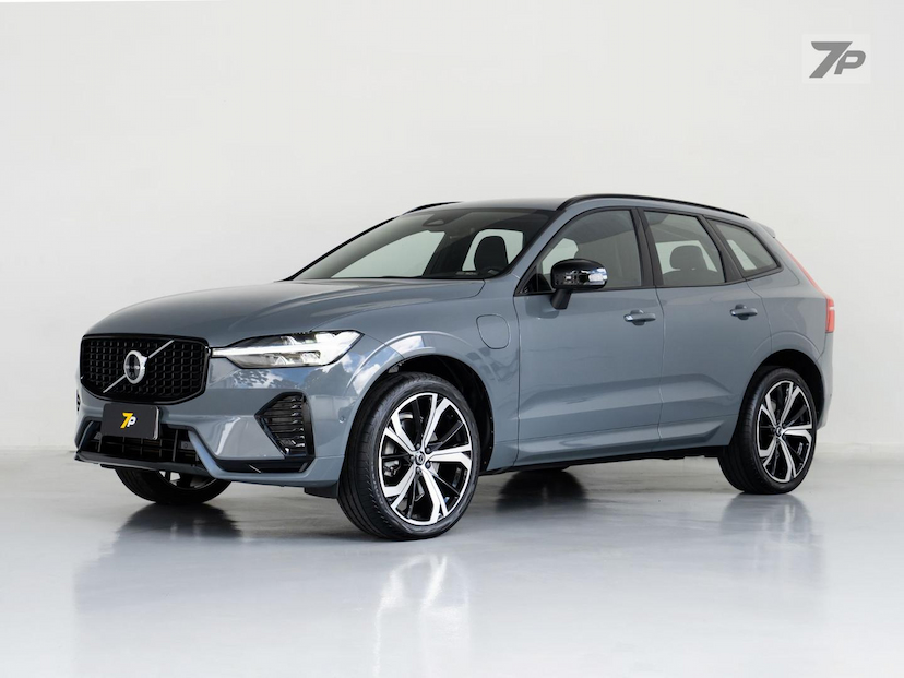 Foto do veículo VOLVO XC60  T8 R-DESIGN 2022 36.450 KM 305.000,00