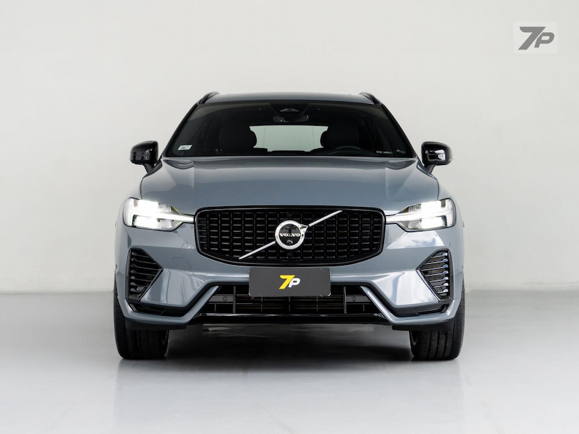 Foto do veículo VOLVO XC60  T8 R-DESIGN 2022 36.450 KM 305.000,00