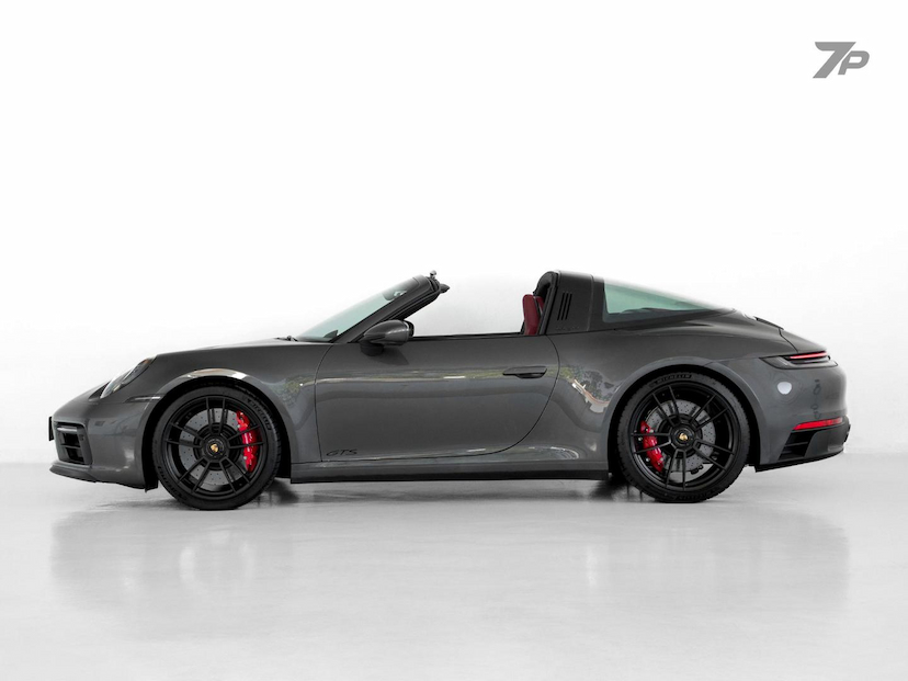 Foto do veículo PORSCHE 911  TARGA 4GTS 2024 441 KM 1.368.500,00