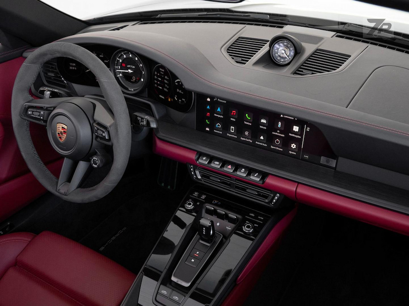 Foto do veículo PORSCHE 911  TARGA 4GTS 2024 441 KM 1.368.500,00