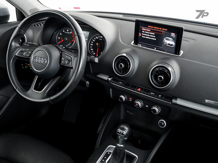 Foto do veículo AUDI A3 AUD LM 150CV 2017 89.255 KM 86.900,00