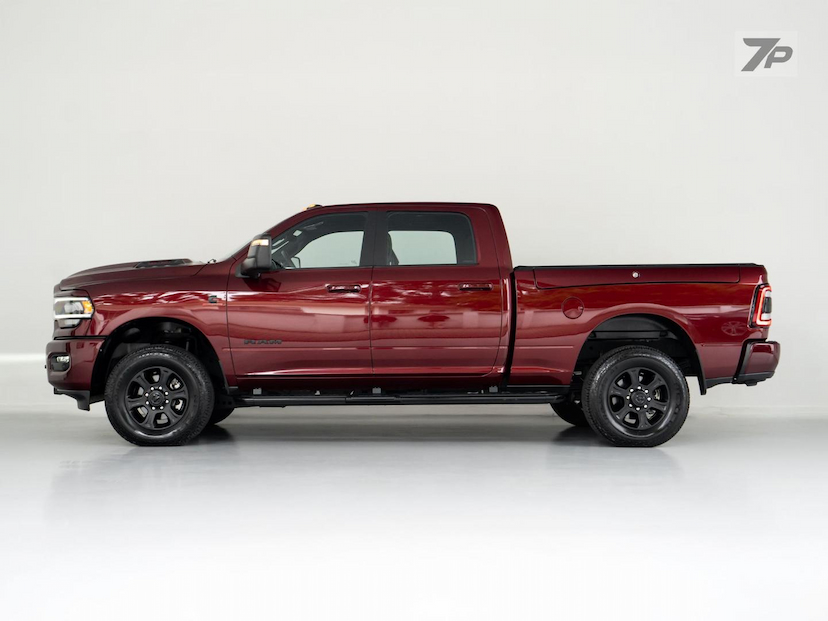 Foto do veículo RAM 3500  LARAMIE 6.7 NIGHT EDITION CD 4X4 DIE 2024 2.601 KM 455.000,00