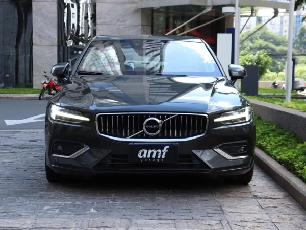 Foto do veículo VOLVO S60 2.0 T5 INSCRIPTION GASOLINA 4P AUTOMÁTICO 2019/2020 41.000 KM R$ 240.000,00