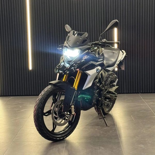 Foto do veículo BMW G310 GS GS 310 2002/2023 8.000 KM R$ 32.990,00