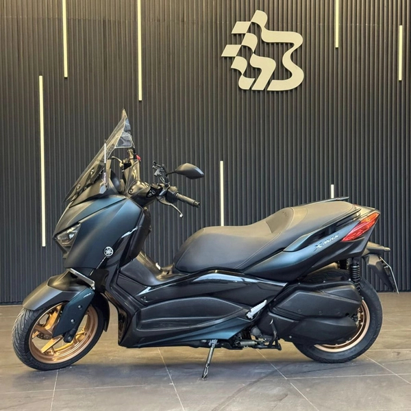 Foto do veículo YAMAHA XMAX ABS 250 2023/2023 17.594 KM R$ 28.990,00
