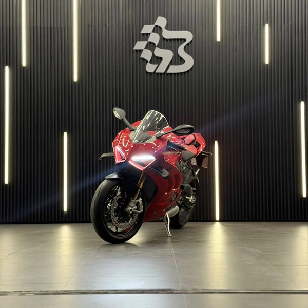 Foto do veículo DUCATI PANIGALE V4 S PANIGALE V4 S 2024/2024 1.402 KM R$ 149.990,00