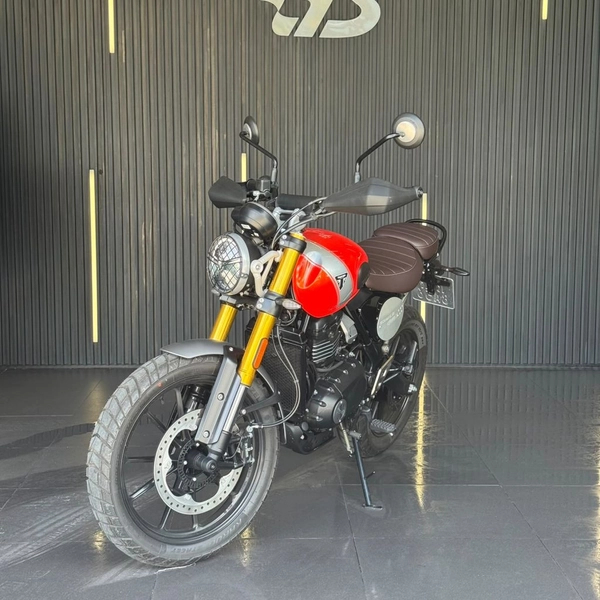 Foto do veículo TRIUMPH SCRAMBLER 400 X 400x 2026/2026 416 KM R$ 31.990,00