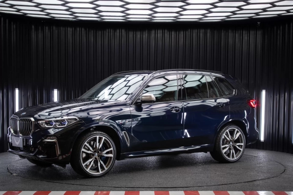 Foto do veículo BMW X5 M50i M SPORT 2021/2021 65.000 KM R$ 419.900,00
