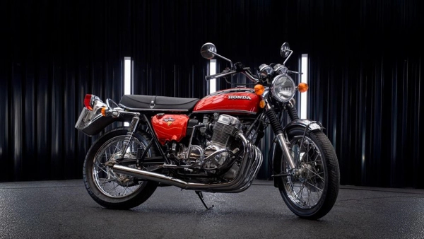 Foto do veículo HONDA CB 750 Four 1974/1974 42.104 KM R$ 135.900,00