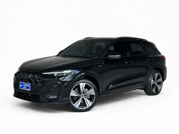 Foto do veículo AUDI Q5 2.0 45 TFSI GASOLINA S-LINE QUATTRO S TRONIC 2025/2025 1.414 KM R$ 438.900,00