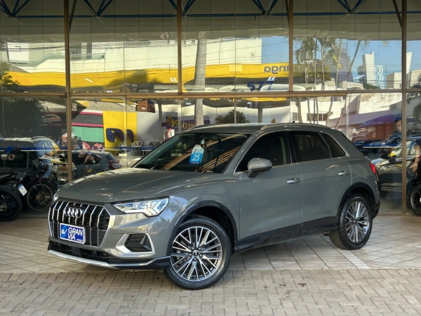 Foto do veículo AUDI Q3 2.0 40 TFSI GASOLINA PERFORMANCE QUATTRO TIPTRONIC 2024/2025 9.566 KM R$ 269.000,00