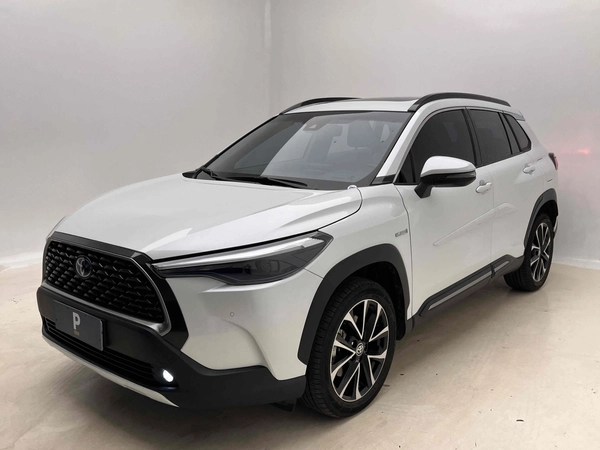 Foto do veículo TOYOTA Corolla Cross 1.8 VVT-I HYBRID FLEX XRX CVT 2023/2024 22.585 KM R$ 180.900,00