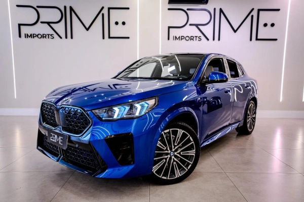 Foto do veículo BMW X2 2.0 TURBO GASOLINA XDRIVE20I M SPORT STEPTRONIC 2024/2025 10.900 KM R$ 379.800,00