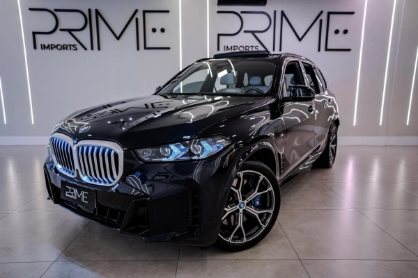 Foto do veículo BMW X5 3.0 I6 TURBO HÍBRIDO XDRIVE50E M SPORT AUTOMÁTICO 2025/2025 15.900 KM R$ 679.900,00