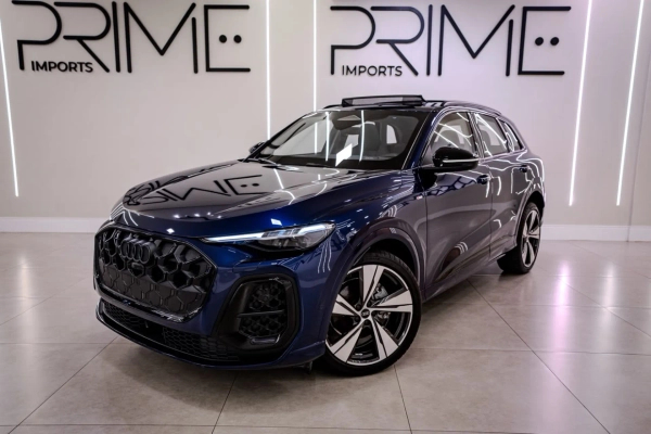 Foto do veículo AUDI Q5 2.0 45 TFSI GASOLINA S LINE BLACK QUATTRO S TRONIC 2025/2025 0 KM R$ 579.900,00