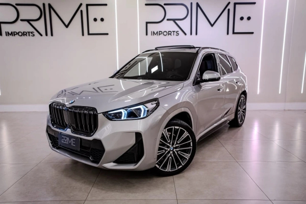 Foto do veículo BMW X1 2.0 16V TURBO GASOLINA SDRIVE20I M SPORT STEPTRONIC 2025/2025 11.900 KM R$ 319.900,00