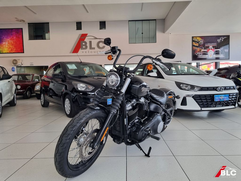 Foto do veículo HARLEY-DAVIDSON LINHA FX SOFTAIL BB 2019 5.287 KM 72.900,00