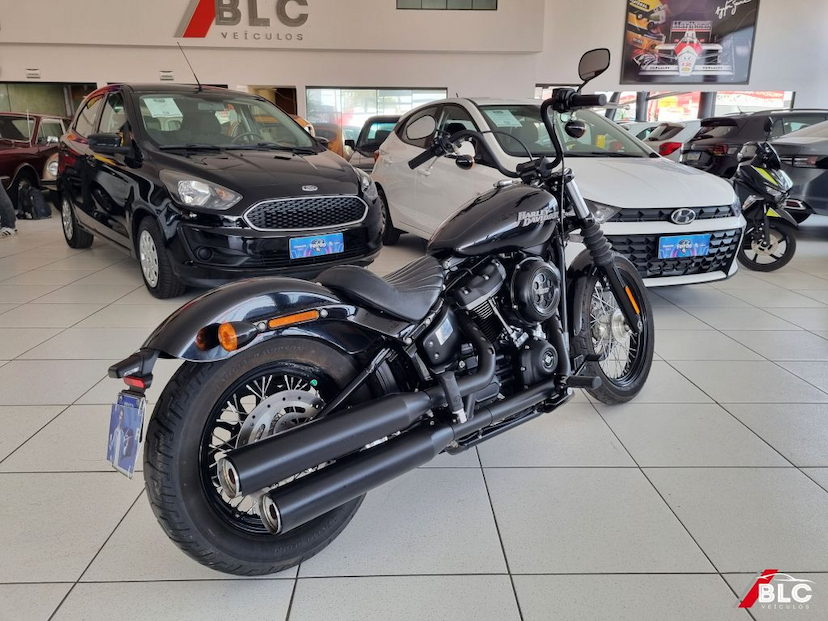 Foto do veículo HARLEY-DAVIDSON LINHA FX SOFTAIL BB 2019 5.287 KM 72.900,00