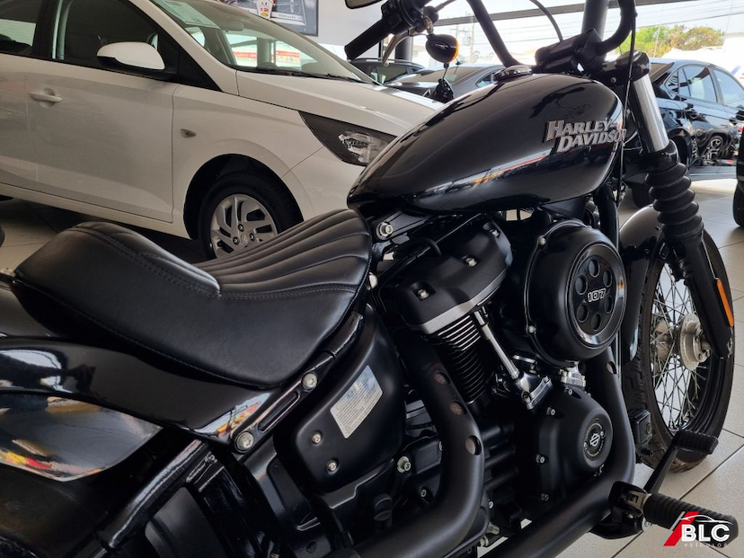 Foto do veículo HARLEY-DAVIDSON LINHA FX SOFTAIL BB 2019 5.287 KM 72.900,00