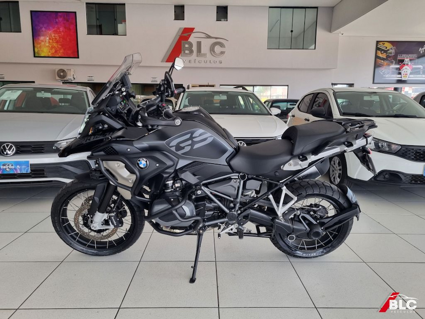 Foto do veículo BMW R 1250 GS PREMIUM TRIPLE BLACK 2023 5.350 KM 96.900,00