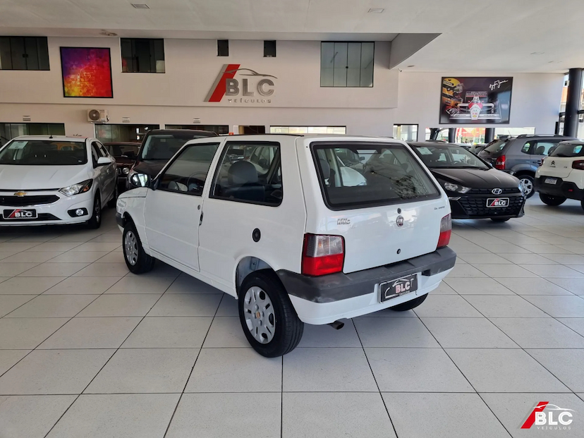 Foto do veículo FIAT UNO 1.0 MPI MILLE FIRE ECONOMY 8V FLEX 2P MANUAL 2012 101.838 KM 27.900,00