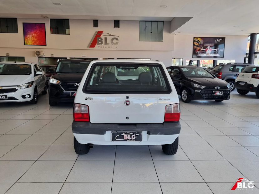 Foto do veículo FIAT UNO 1.0 MPI MILLE FIRE ECONOMY 8V FLEX 2P MANUAL 2012 101.838 KM 27.900,00