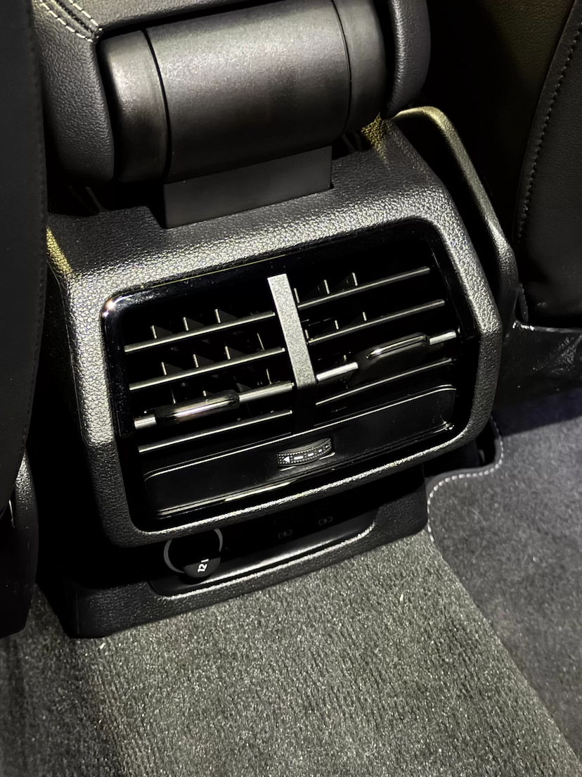 Foto do veículo AUDI Q3 2.0 40 TFSI GASOLINA PERFORMANCE BLACK PLUS QUATTRO TIPTRONIC 2025 800 KM 359.990,00