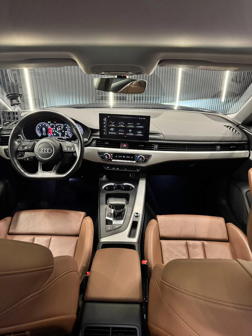 Foto do veículo AUDI A5 2.0 TFSI GASOLINA SPORTBACK PRESTIGE PLUS S TRONIC 2021 29.000 KM 204.990,00