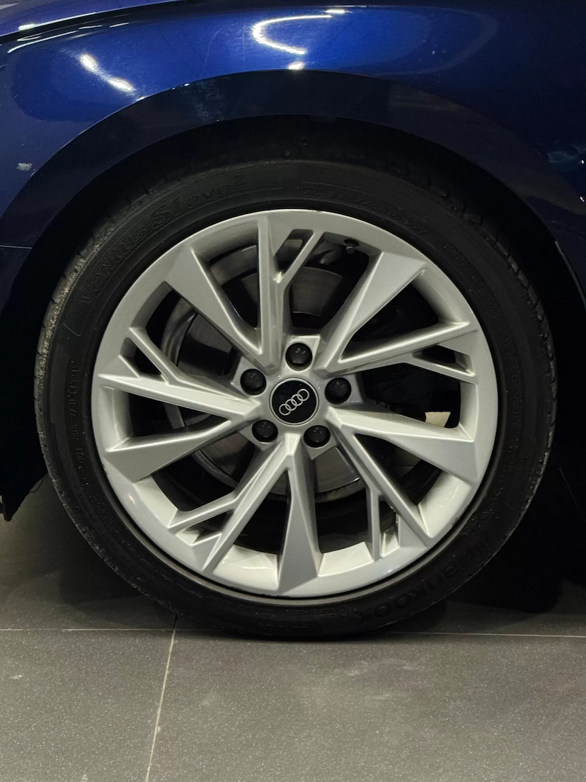 Foto do veículo AUDI A5 2.0 TFSI GASOLINA SPORTBACK PRESTIGE PLUS S TRONIC 2021 29.000 KM 204.990,00