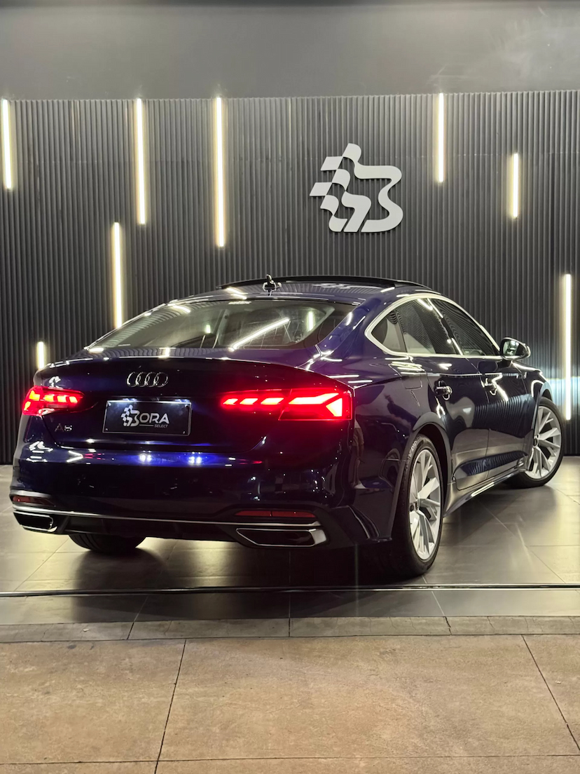 Foto do veículo AUDI A5 2.0 TFSI GASOLINA SPORTBACK PRESTIGE PLUS S TRONIC 2021 29.000 KM 204.990,00