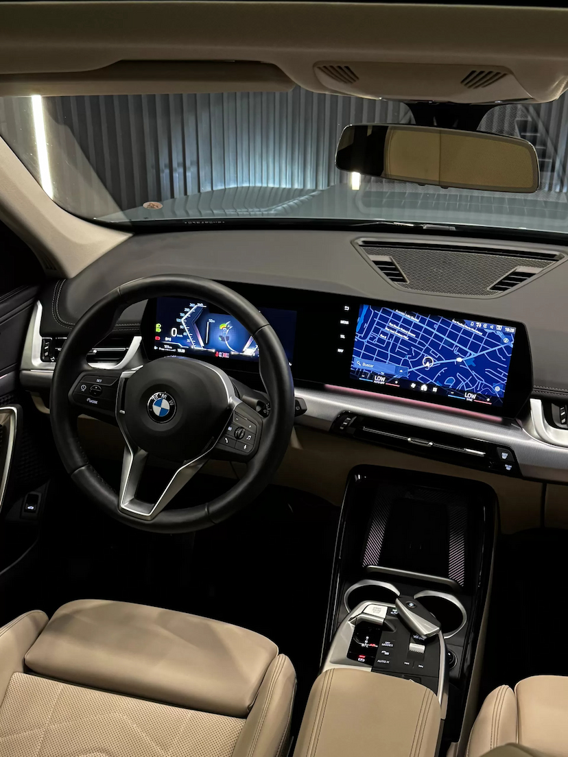 Foto do veículo BMW X1 2.0 16V TURBO GASOLINA SDRIVE20I X-LINE STEPTRONIC 2025 1.800 KM 329.990,00
