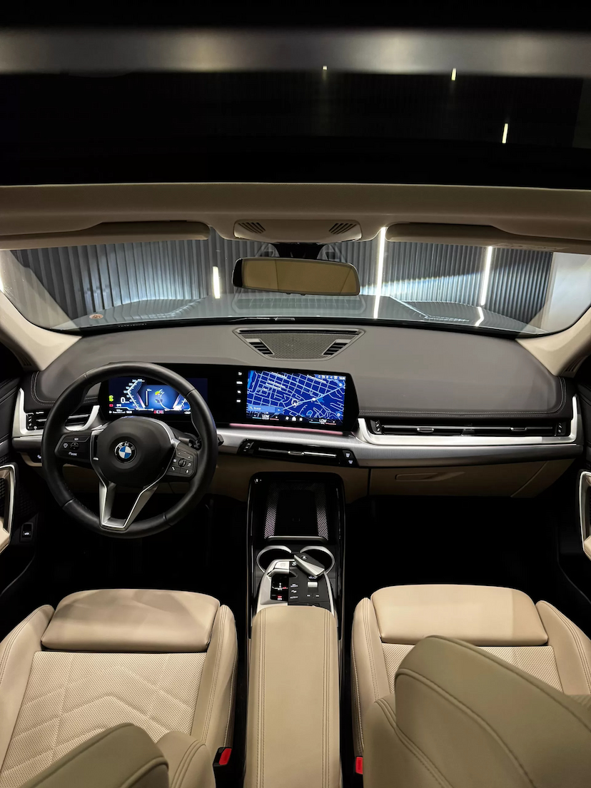 Foto do veículo BMW X1 2.0 16V TURBO GASOLINA SDRIVE20I X-LINE STEPTRONIC 2025 1.800 KM 329.990,00